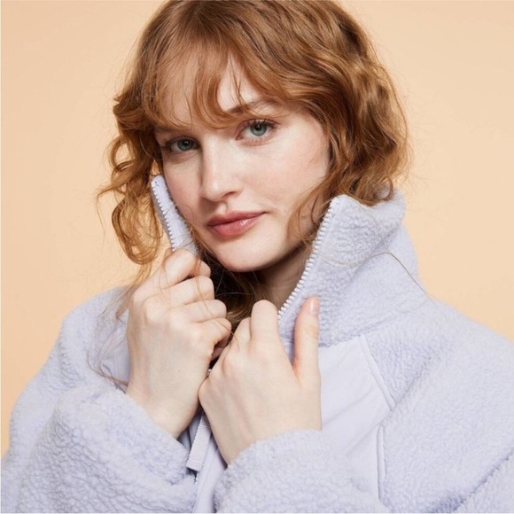 Blogilates Campfire Fleece Full Zip Jacket
NWT Medium - Picture 3 of 5